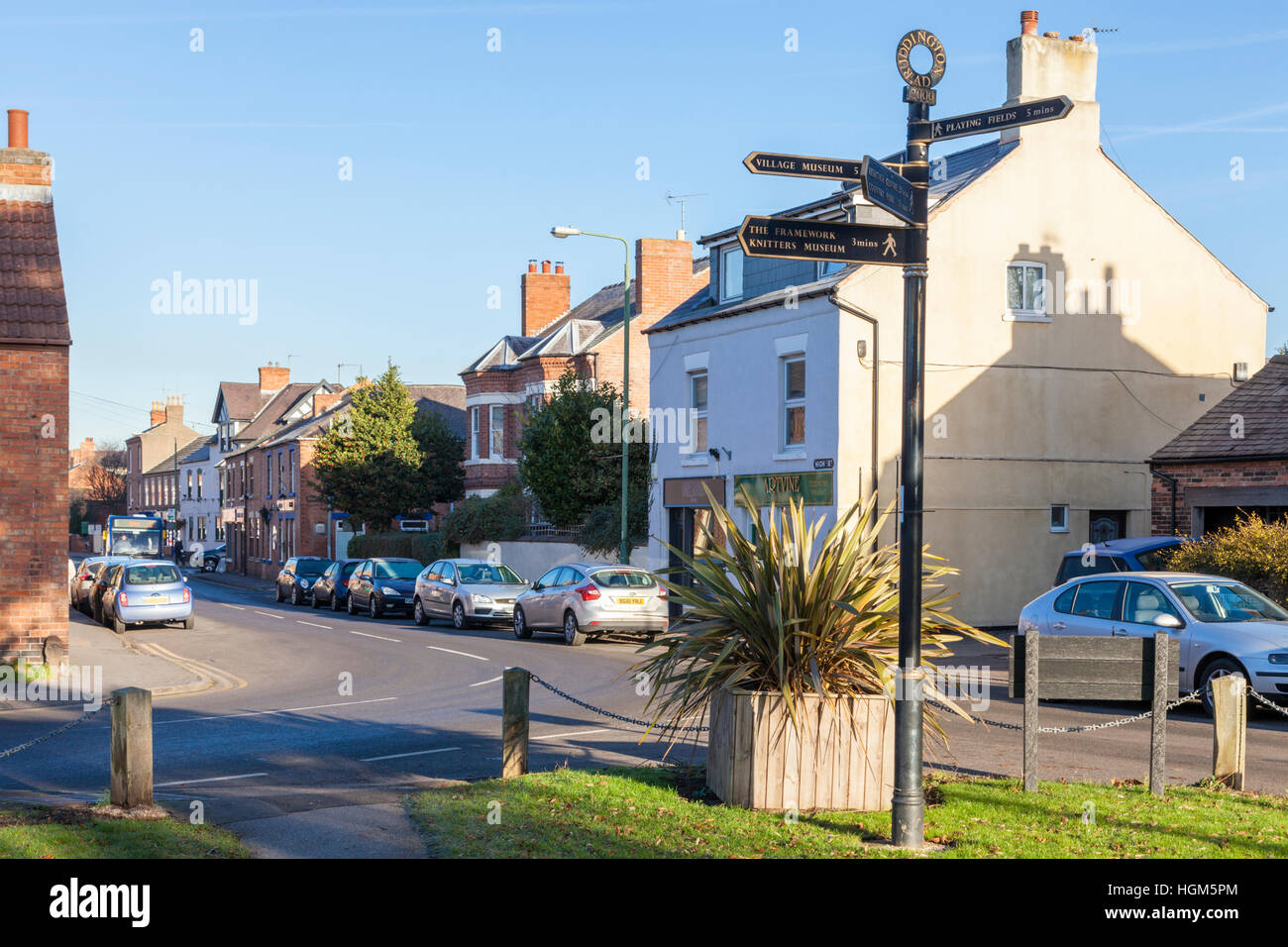 Hauptstraße in das Dorf Ruddington, Nottinghamshire, England, UK Stockfoto
