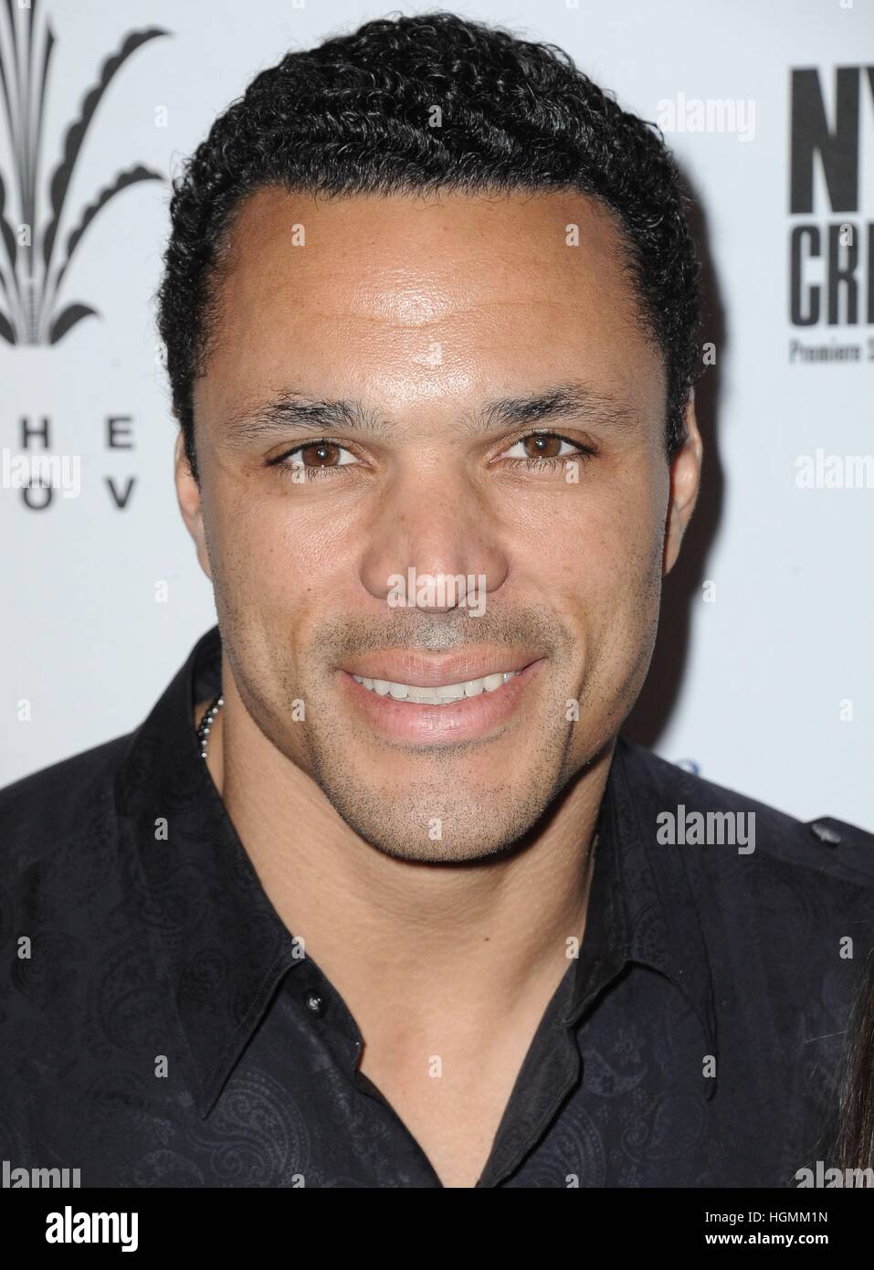 Tony Gonzalez im Ankunftsbereich für THE BOOK OF LOVE Premiere, The Grove, Los Angeles, CA 10. Januar 2017. Foto von: Dee Cercone/Everett Collection Stockfoto