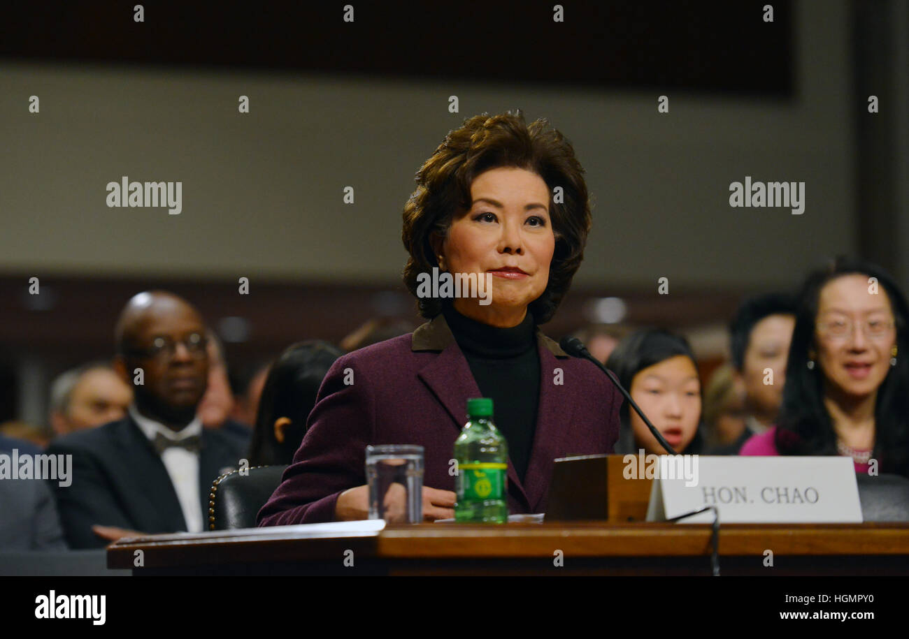 Elaine Cho bezeugt bei ihrer Anhörung Sec Transporation sein Stockfoto