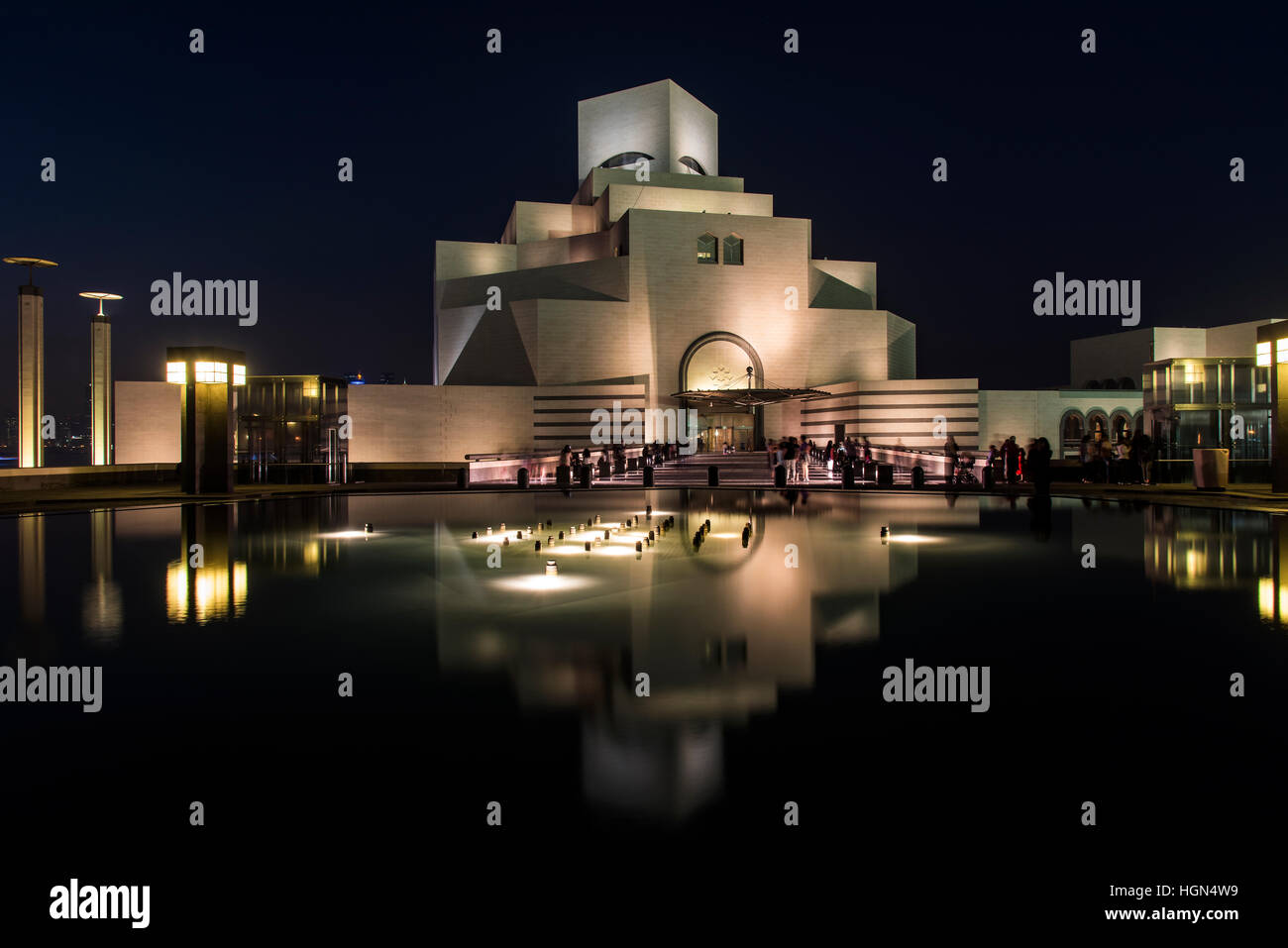 Nachtansicht des Museums für islamische Kunst, Doha, Katar Stockfoto