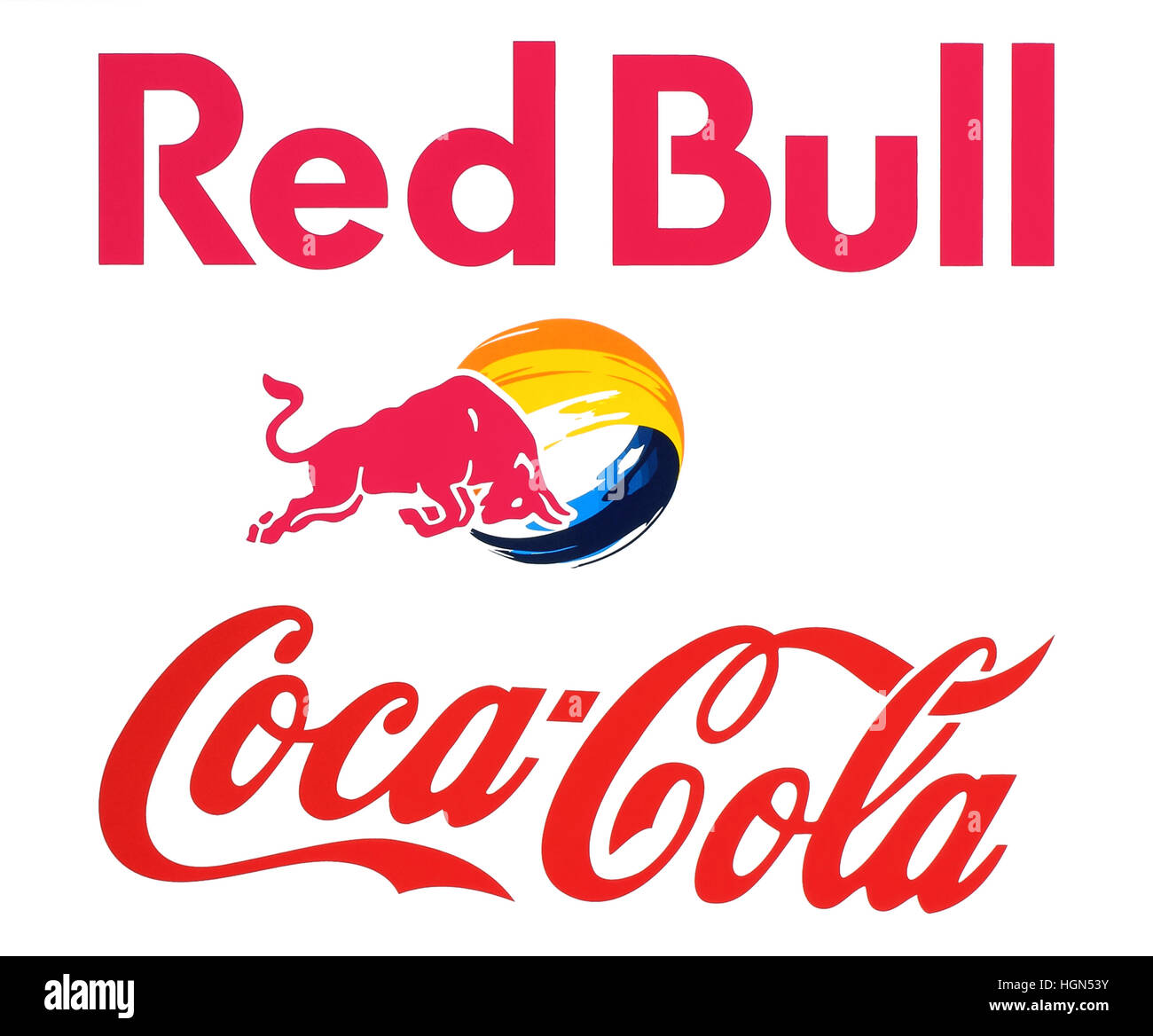 Kiew, Ukraine - 15. November 2016: Sammlung von beliebten Lebensmittelunternehmen Logos auf Papier gedruckt: Coca Cola und Red Bull. Red Bull ist der beliebteste e Stockfoto