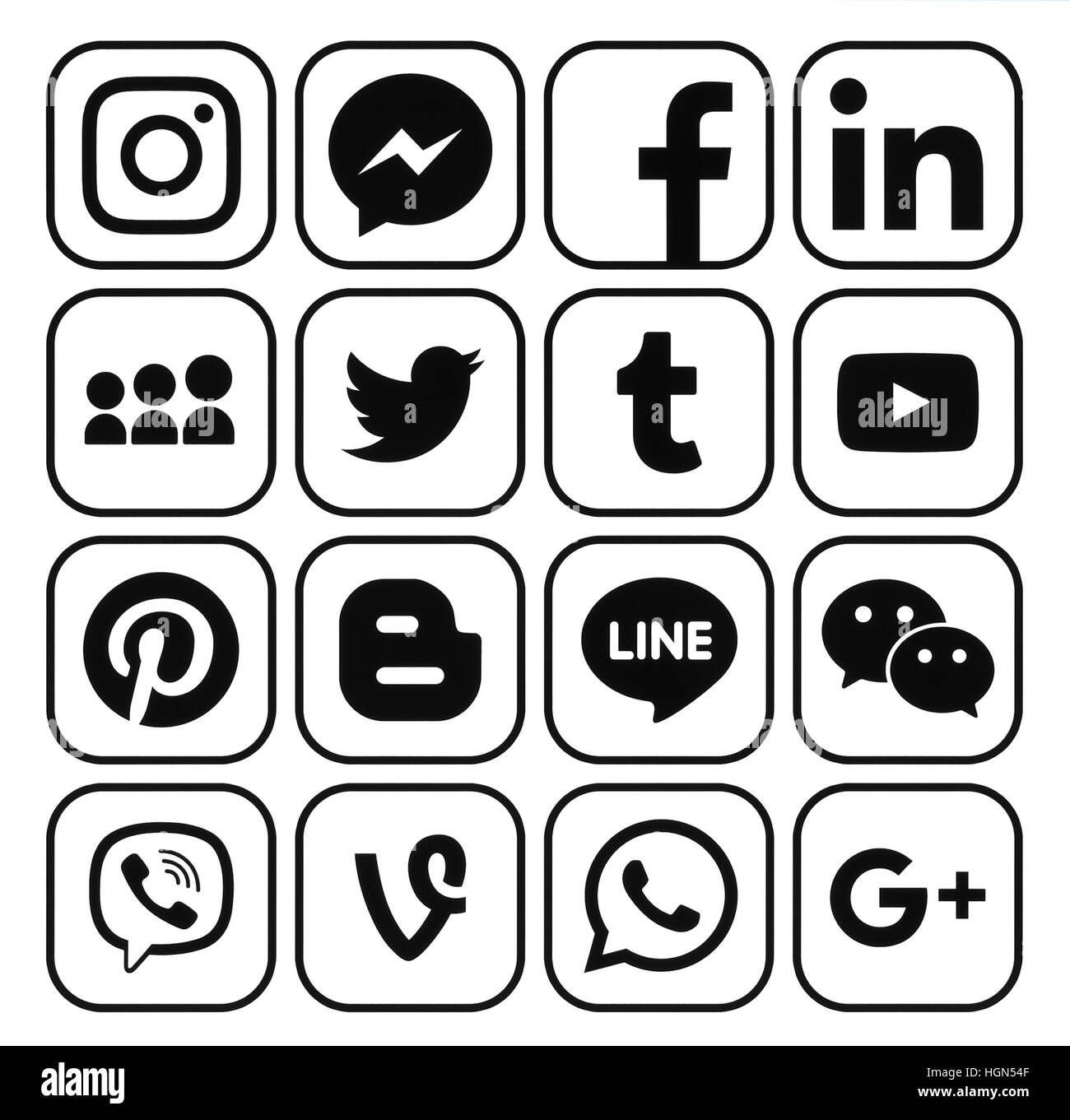 Kiew, Ukraine - 5. Dezember 2016: Sammlung von beliebten schwarzen social Media-Symbole auf weißem Papier gedruckt: Facebook, Twitter, Google Plus, Instagram, P Stockfoto