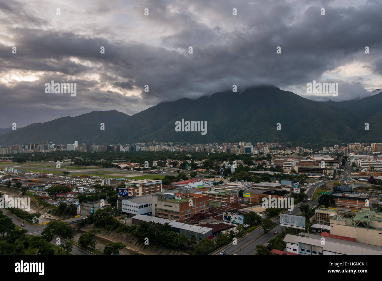 Caracas und umliegenden Hügel in Venezuela Stockfoto