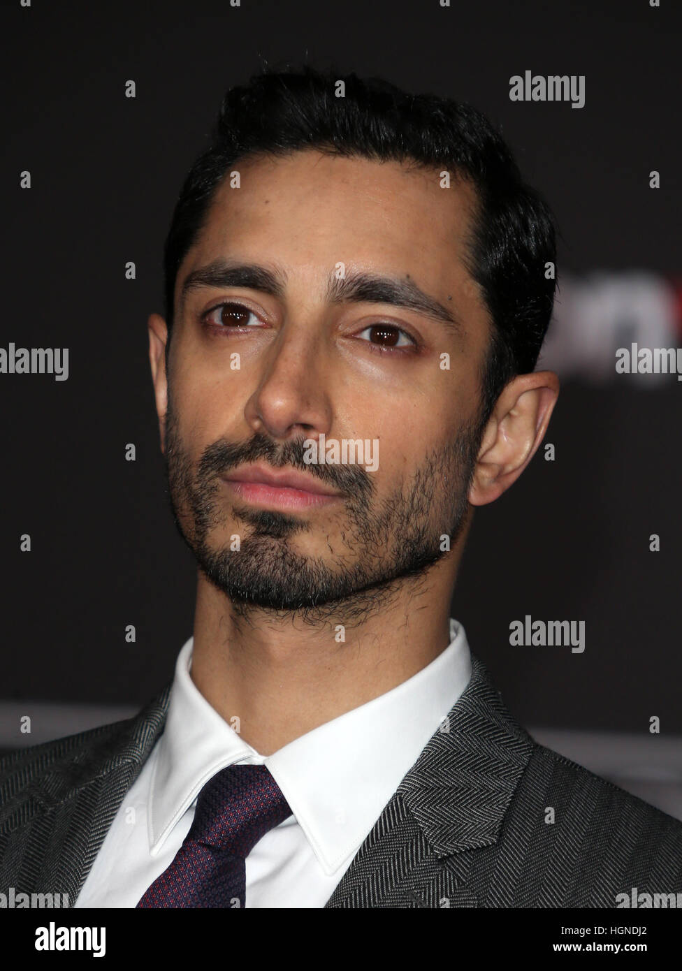 Premiere von Walt Disney Pictures und Lucasfilm "Gauner eine: ein Star Wars-Geschichte" mit: Riz Ahmed Where: Hollywood, Kalifornien, Vereinigte Staaten, wann: 11. Dezember 2016 Stockfoto