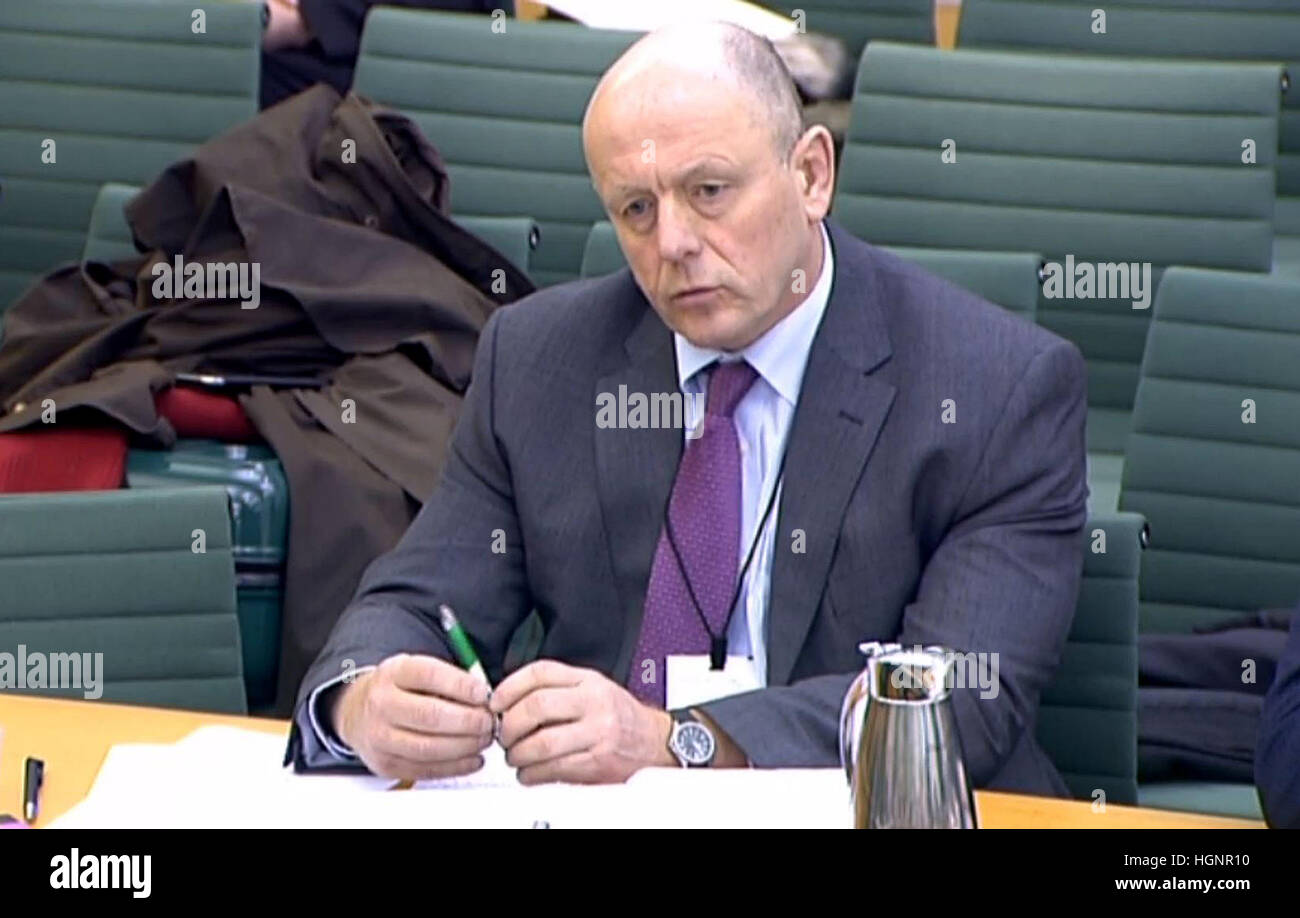 Tom Acheson, General Manager of Food Service Operations für Lakeland Dairies, zeugt, die Northern Ireland-Ausschusses im House Of Commons, London, über die Zukunft der irischen Grenze Post-austritt. Stockfoto