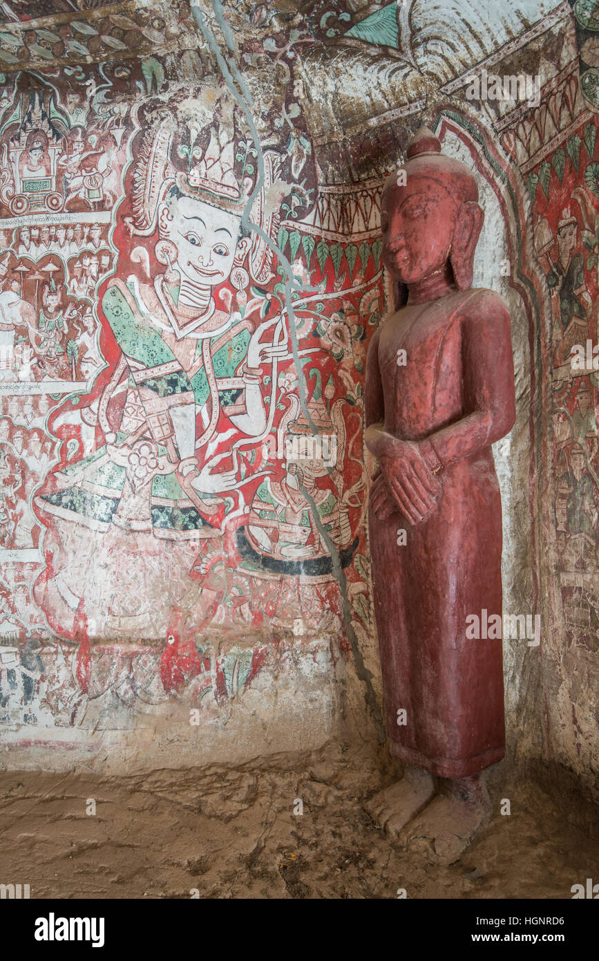 Buddha Bild auf Pho Win Taung Höhle in Monywa, Mandalay, Myanmar Stockfoto