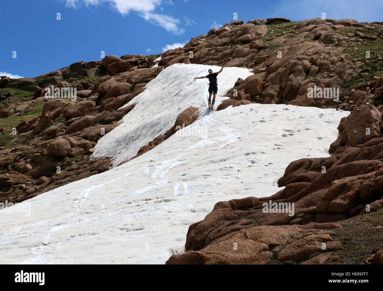 Skifahrer auf Feld Pikes Peak Rocky Mountain National Schneegrat Colorado Stockfoto