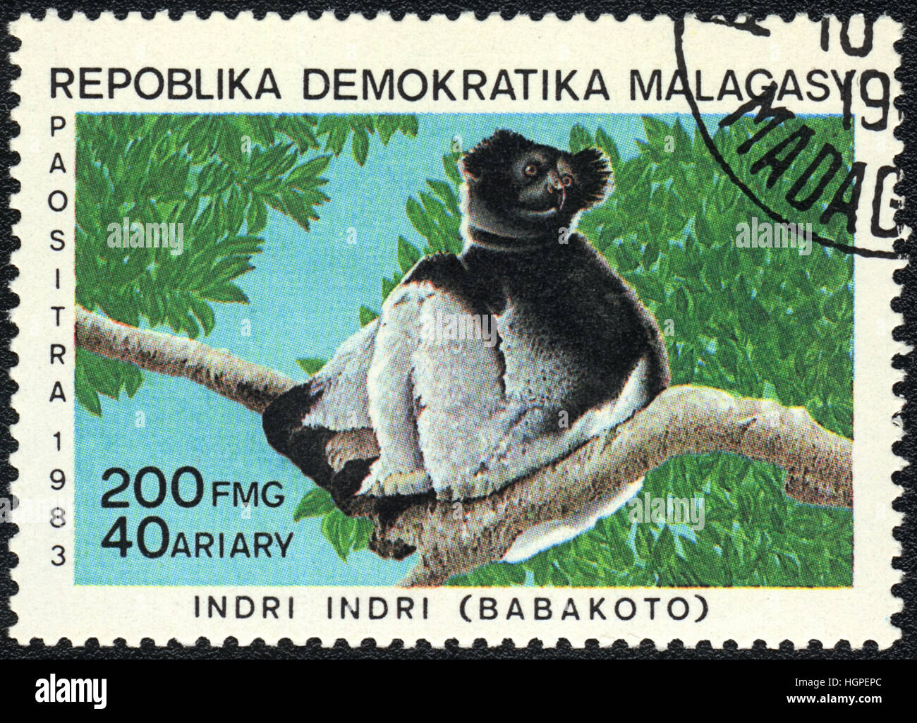 Eine Briefmarke gedruckt im madagassischen zeigt Lemur Indri Indri, "Lemuren von Madagaskar"-Serie, 1983 Stockfoto