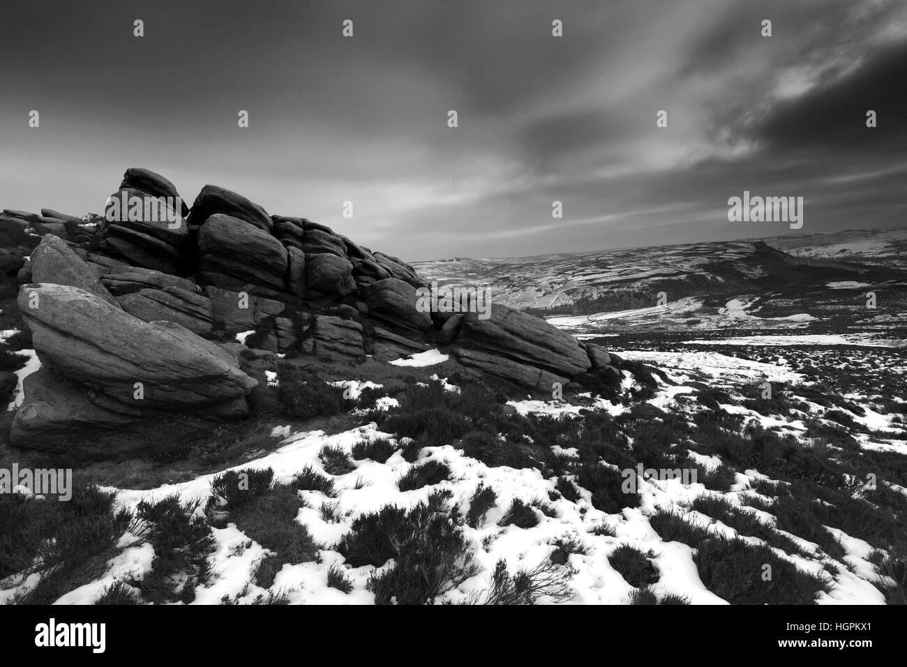 Winter auf den Hurkling Steinen, Derwent Mauren, obere Derwent Valley, Peak District National Park, Derbyshire, England, UK Stockfoto