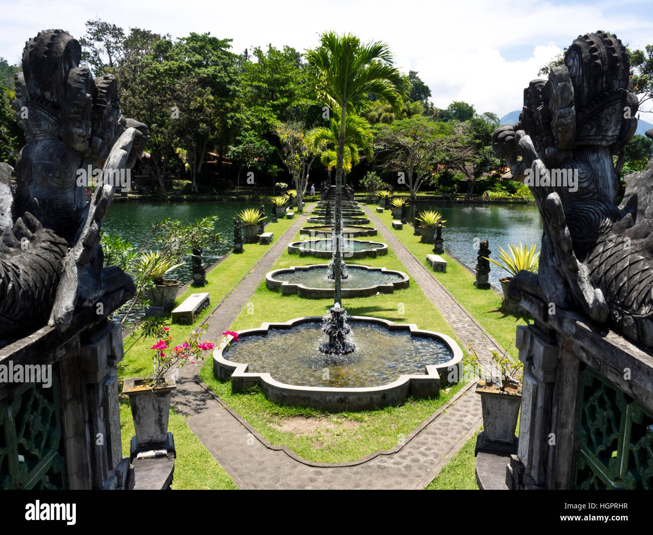 Taman Tirta Gangga Wasserpalast von Karangasem Nördlich ...