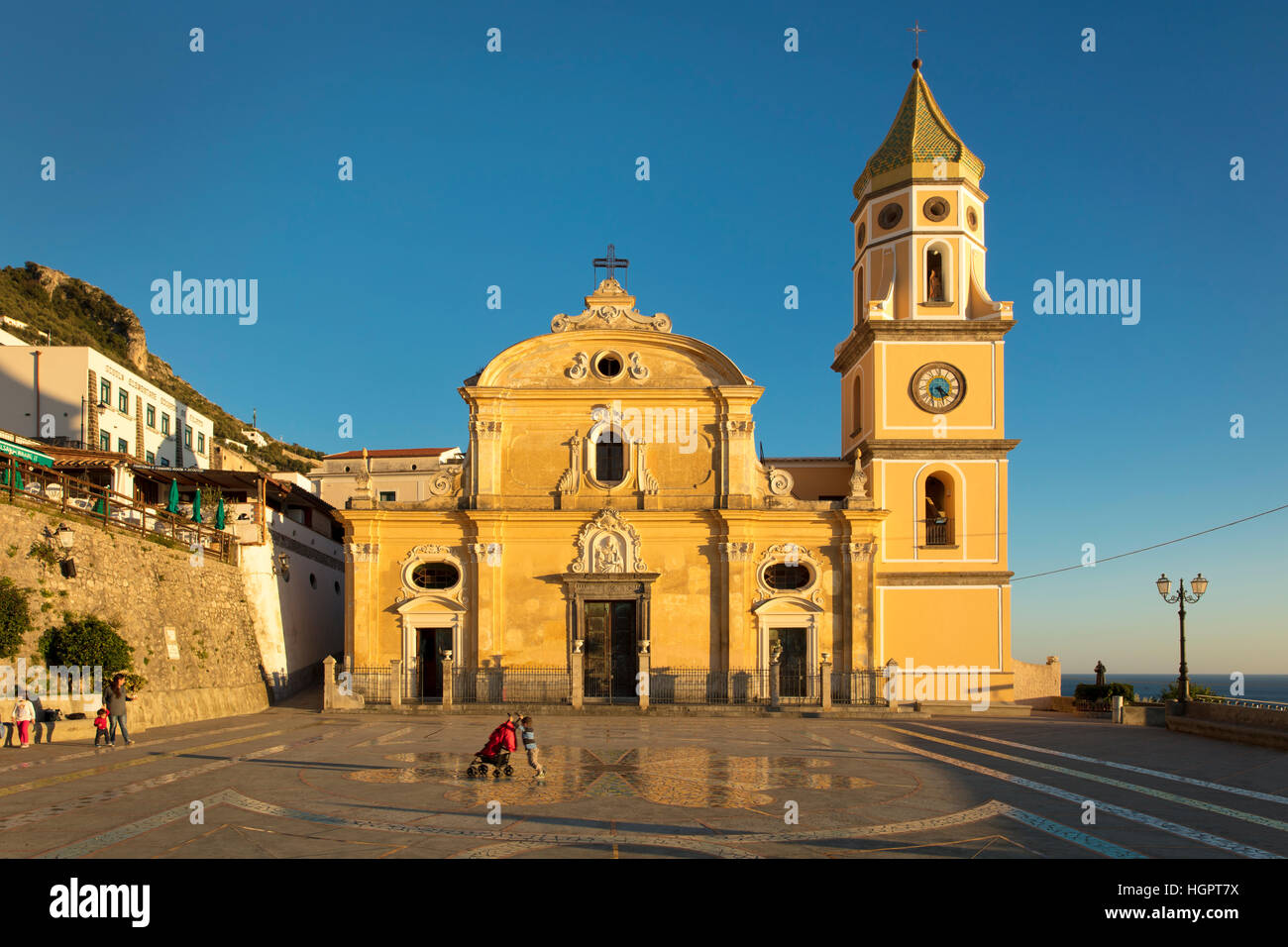 Parrocchia di San Gennaro, Renaissance Stil Basilika (b. 16. Jh.), Praiano, Kampanien, Italien Stockfoto