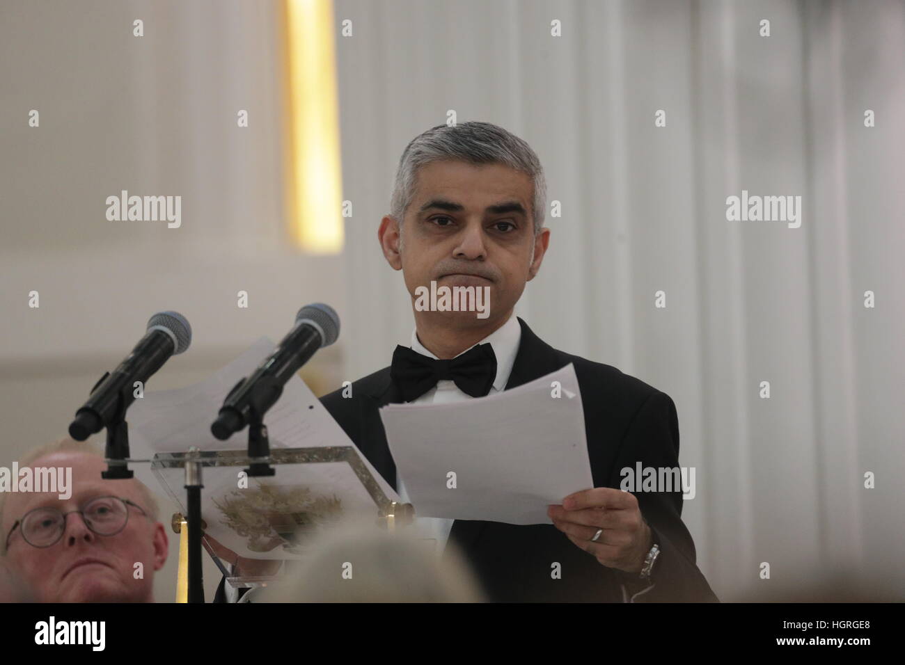 Bürgermeister von London Sadiq Khan spricht während der Londoner Regierung Jahresessen, im Mansion House, in der City of London. Stockfoto