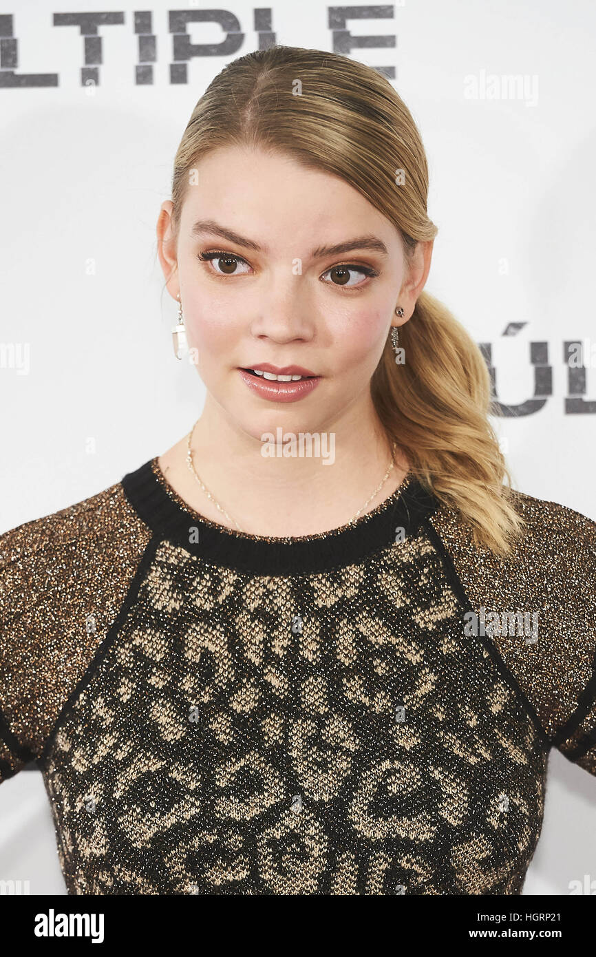 Madrid, Spanien. 12. Januar 2017. Anya Taylor-Joy besucht ein Fototermin für "Split" in Villamgna Hotel am 12. Januar 2017 in Madrid © Jack Abuin/ZUMA Draht/Alamy Live News Stockfoto