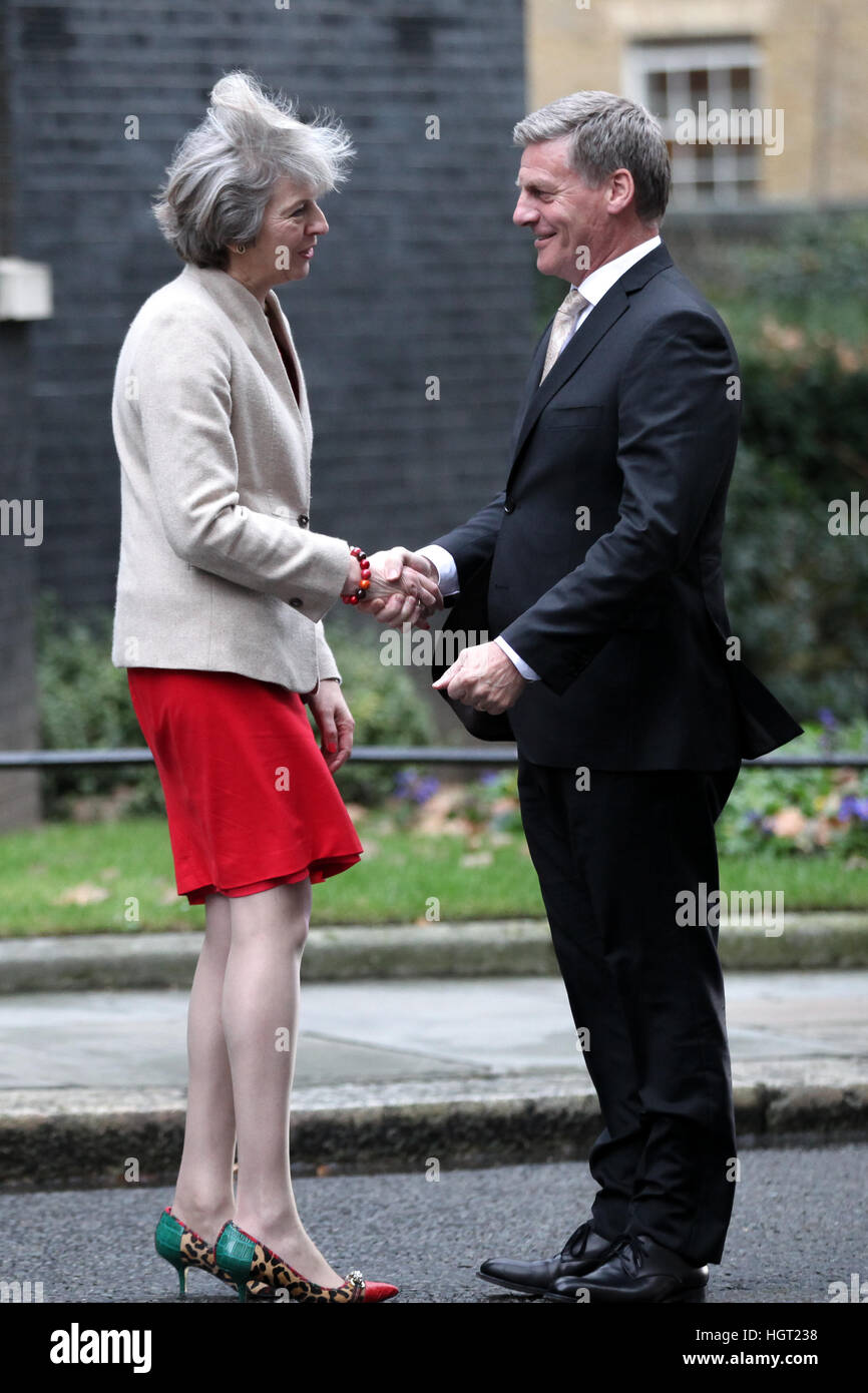 Downing Street, London, UK 13. Januar 2016 - trifft Premierminister Theresa May Premierminister Bill English New Zealand in der Downing Street. Bildnachweis: Dinendra Haria/Alamy Live-Nachrichten Stockfoto