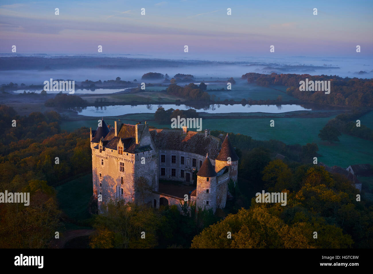 Frankreich, Indre (36), le Berry, Brenne, Naturpark, Burg von Bouchet, Luftbild Stockfoto