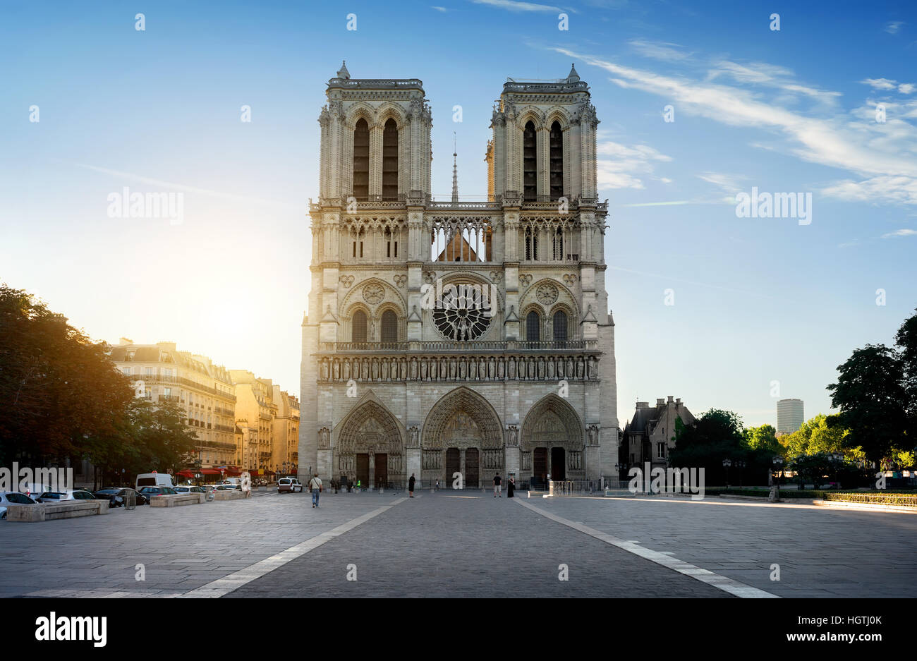 Fassade von Notre-Dame de Paris am Morgen, Frankreich Stockfoto