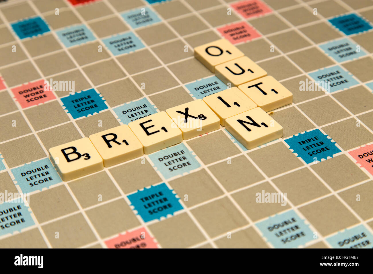 Scrabble Buchstaben buchstabieren Brexit Briefe, in oder out? Stockfoto