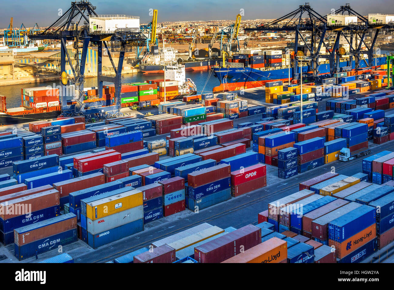 Schiff, beladen mit Container Hafen von Casablanca Marokko Stockfoto