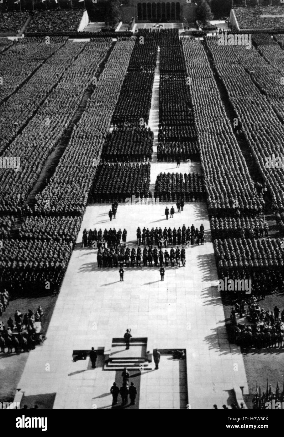 TRIUMPH des Willens 1935 Propaganda-Film unter der Regie von Leni Riefenstahl über die Nazi-Partei-Kongress 1934 in Nürnberg Stockfoto