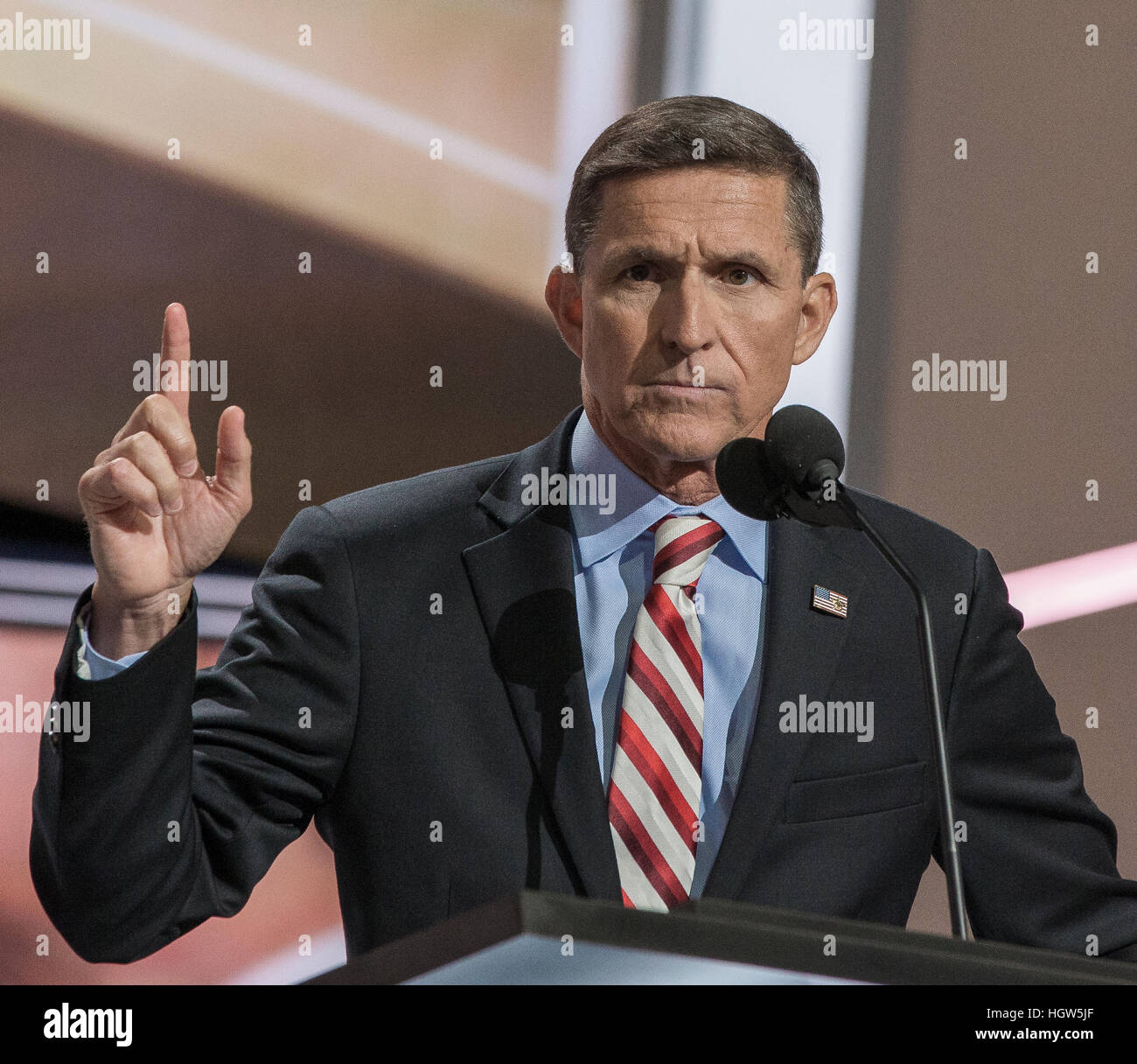 Cleveland, Ohio, USA, 18. Juli 2016 Armee Generalleutnant (Retired) Michael Flynn befasst sich mit der Republican National Convention in der Quicken Arena in Cleveland, Ohio.  Bildnachweis: Mark Reinstein Stockfoto