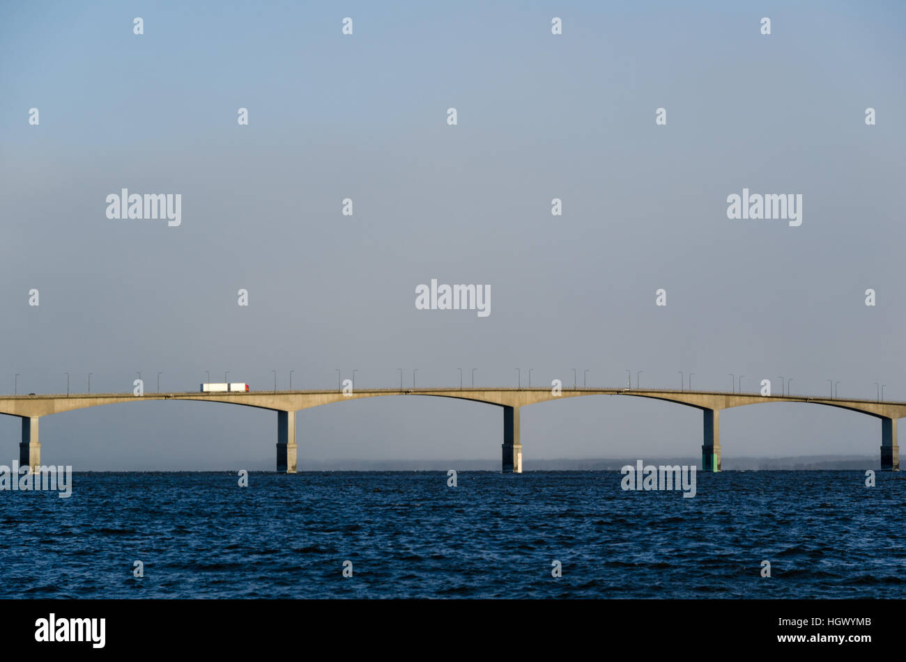 Detail der Öland-Brücke, Verbindung der schwedischen Insel Öland mit dem Festland Schweden Stockfoto