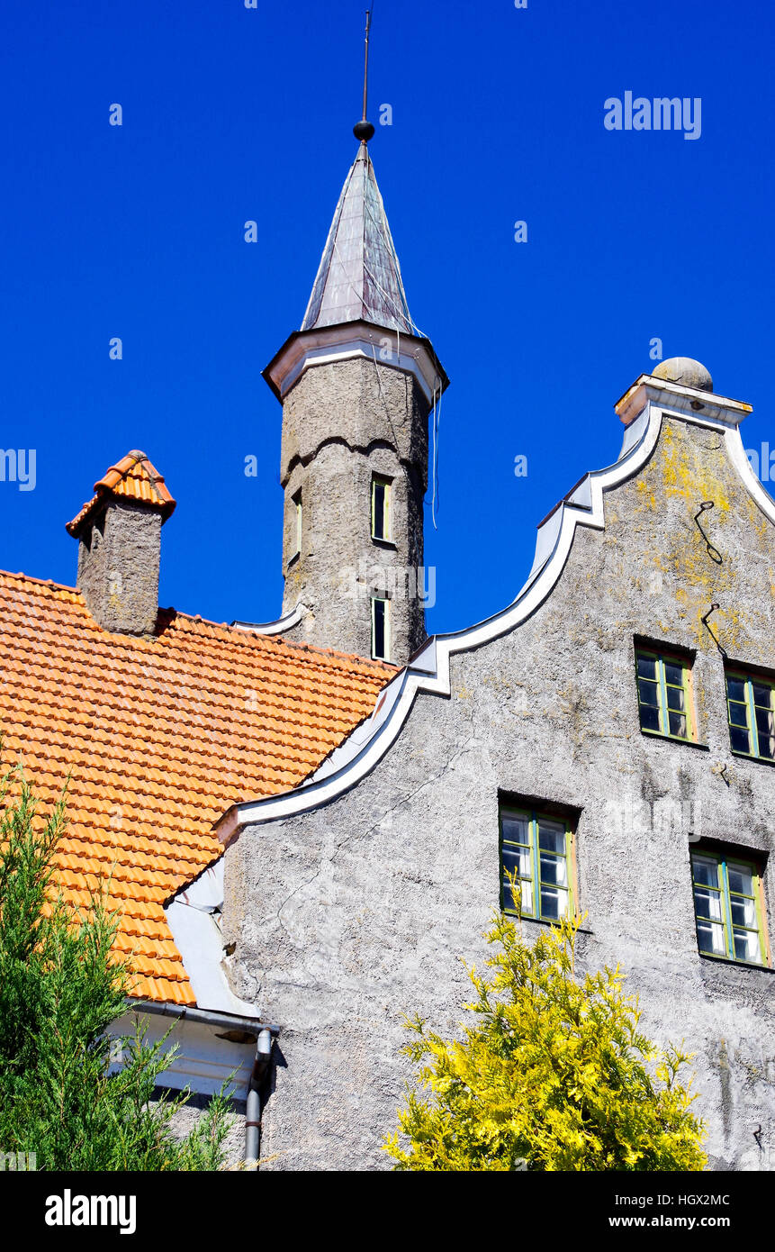 Architektonische Details des historischen Rathauses von Pärnu in Estland Stockfoto