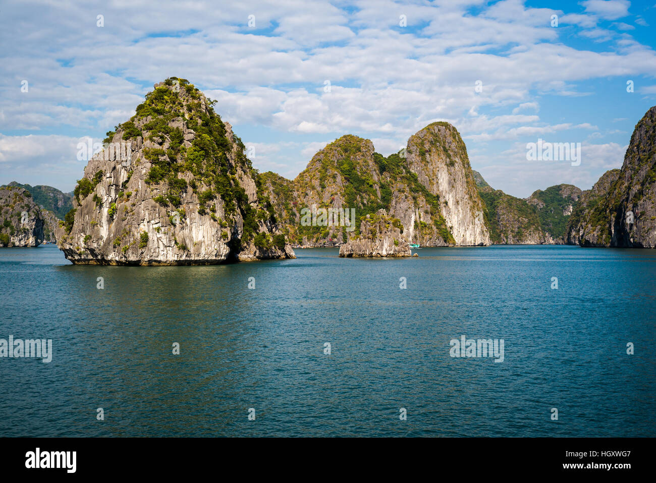 Die wunderbare Halong-Bucht, UNESCO-Welterbe in Vietnam Stockfoto