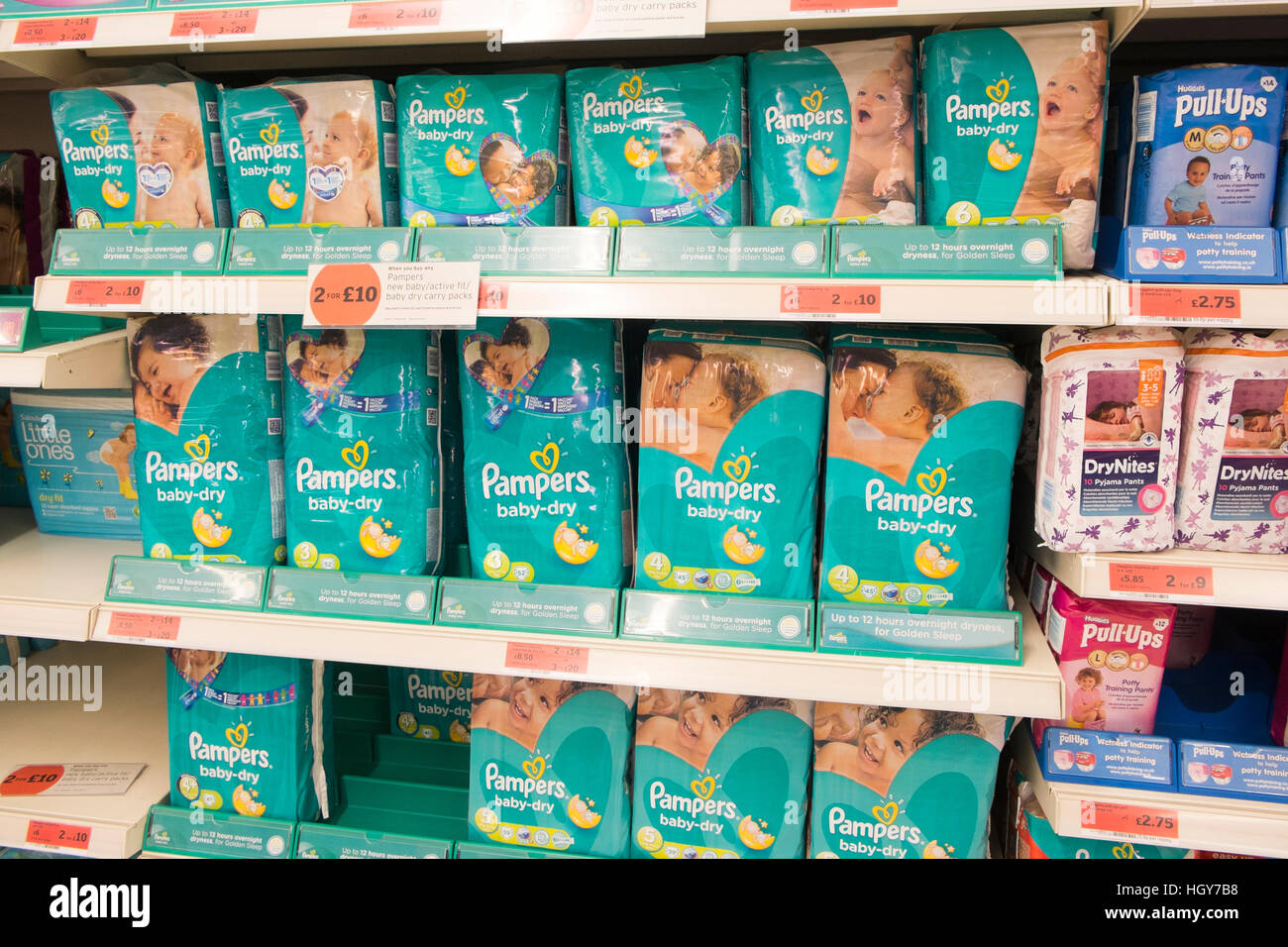 Pampers Windeln für Verkauf in einem australischen Supermarkt Stockfoto