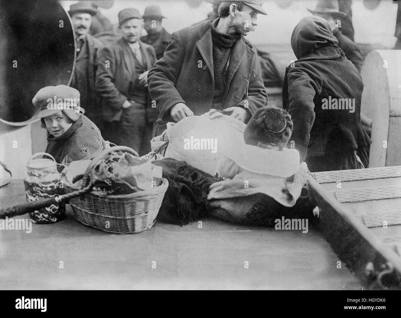 Polnische Emigranten an Bord S.S. Präsident Grant, New York City, New York, USA, Bain News Service, November 1907 Stockfoto