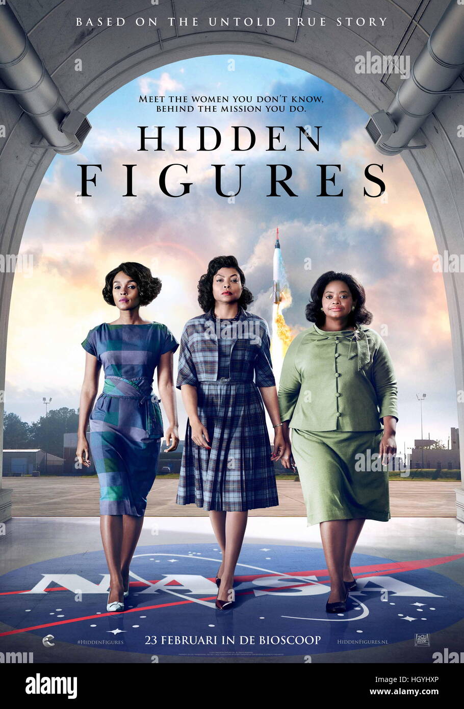 Erscheinungsdatum: 6. Januar 2017 Titel: versteckte Figuren STUDIO: Levantine Filmen Regie: Theodore Melfi PLOT: basierend auf einer wahren Geschichte. Ein Team von afro-amerikanischen Frauen bieten wichtige mathematische Daten benötigt, um das Programm erste erfolgreiche Raumfahrtmissionen Darsteller launch NASA: Janelle Monae als Mary Jackson, Henson als Katherine G. Johnson, Octavia Spencer als Dorothy Vaughan Poster (Credit: © Levantine Filme/Unterhaltung Bilder Stockfoto