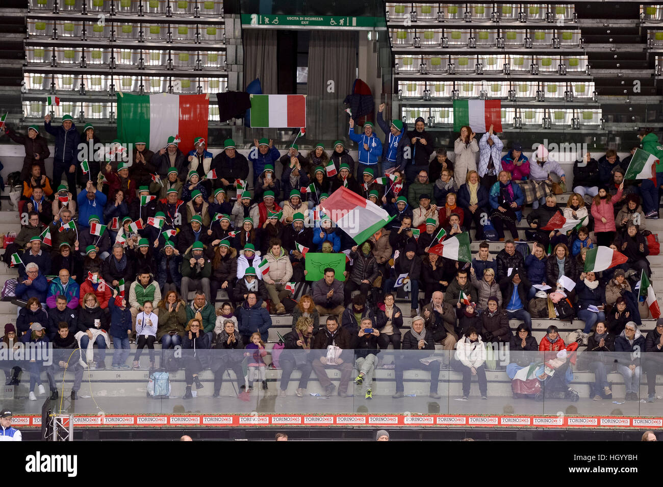 Turin, Italien. 14 Januar 2017: Fans von Italien während der Europäischen Short Track Speed Skating Championships in Turin. Bildnachweis: Nicolò Campo/Alamy Live-Nachrichten Stockfoto