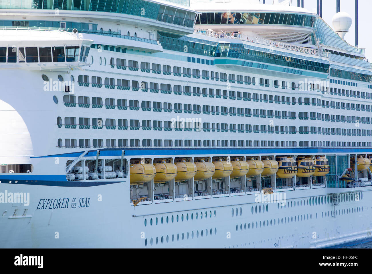 Kreuzfahrtschiff, Explorer of the Seas vertäut am overseas Passenger terminal Circular Quay, Sydney, Australien Stockfoto