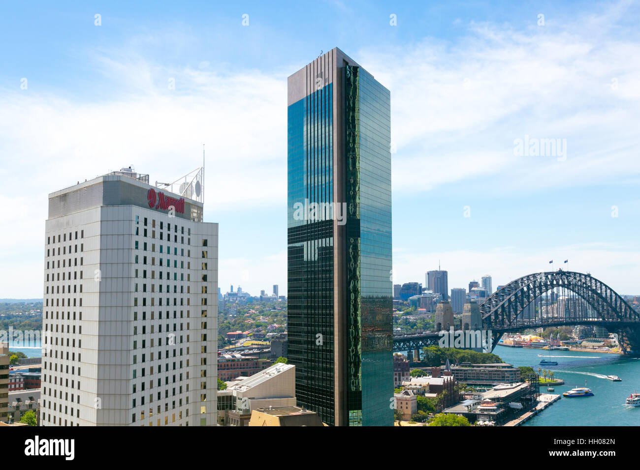 Blick auf Sydney Harbour Bridge und Marriott Hotel, Credit suisse Bürogebäude, Blick nach Norden, Sydney, Australien Stockfoto