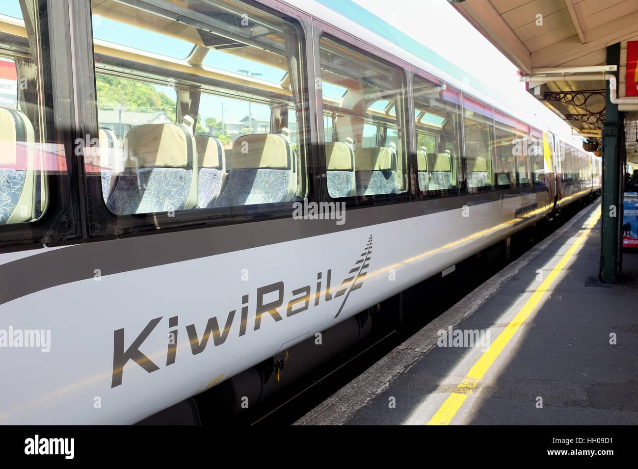 Ein KiwiRail Zug in Greymouth Station in Neuseeland. Stockfoto