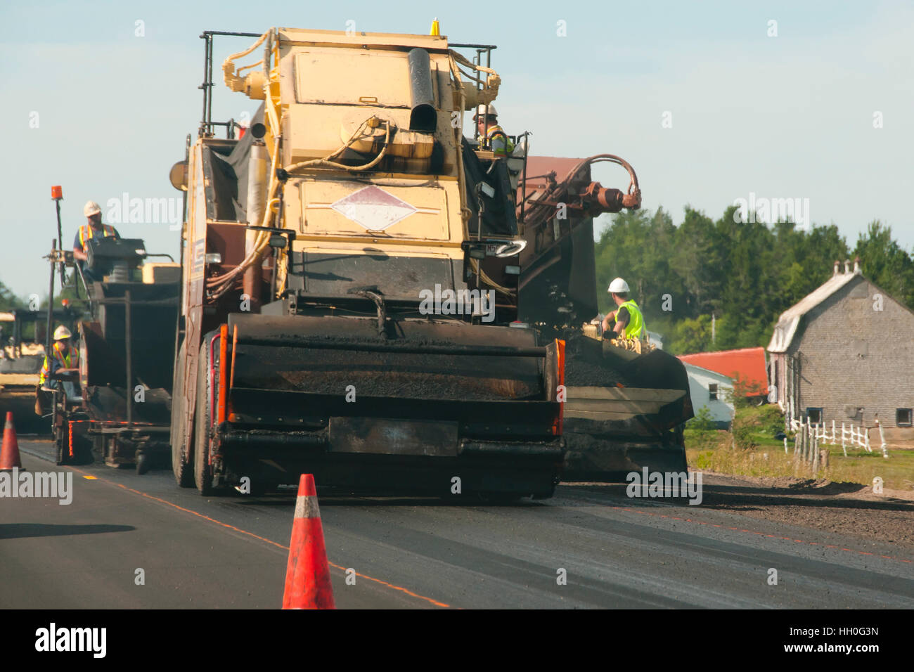 Asphalt-Fertiger Stockfoto