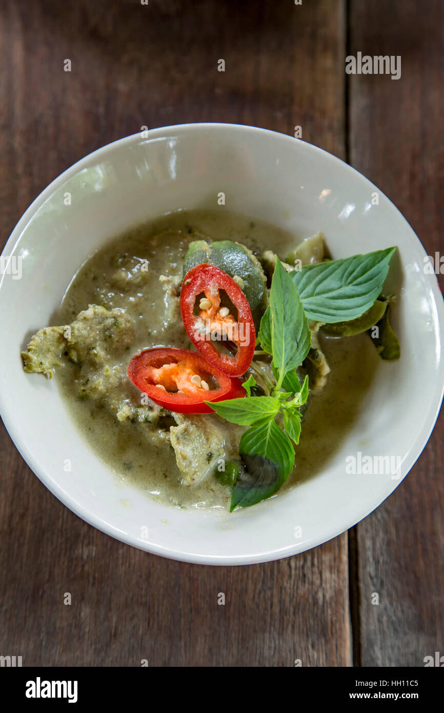 Grünes Curry, Thai Farm Cooking School in der Nähe von Chiang Mai, Thailand Stockfoto
