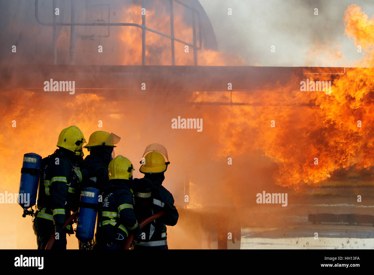 Hallo steigen Gebäudebrand, Feuerwehr Stockfoto