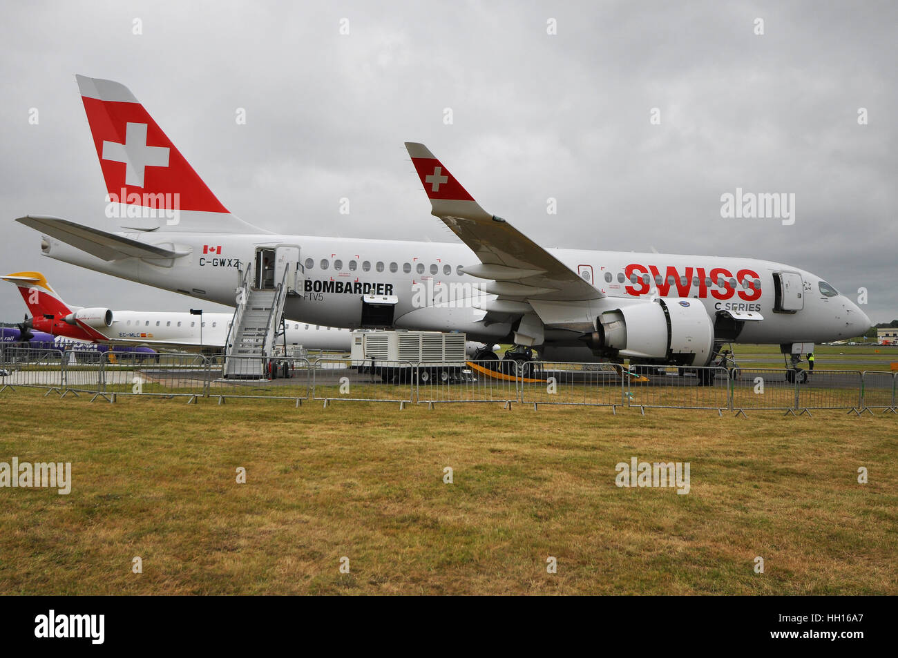 Bombardier C Serie CS100 C-GWXZ bei der 2016 Farnborough International Airshow Stockfoto