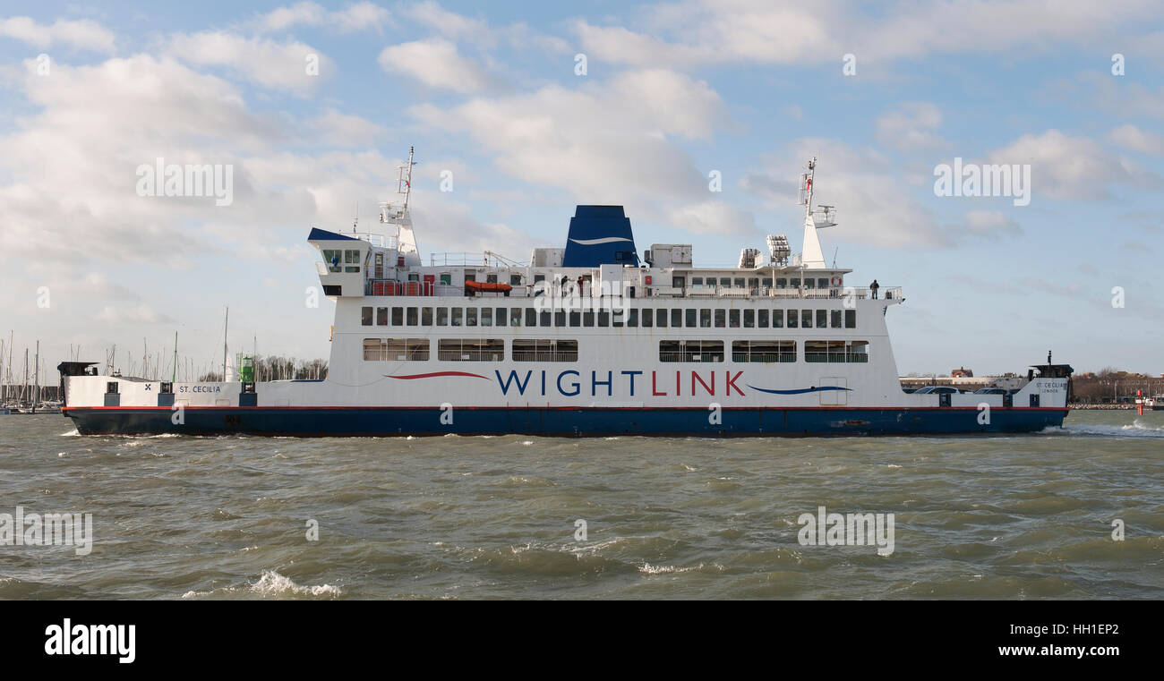 Wightlink Isle Of Wight Autofähre 'St. Cecilia', Portsmouth Harbour, Portsmouth, Hampshire, England, UK Stockfoto