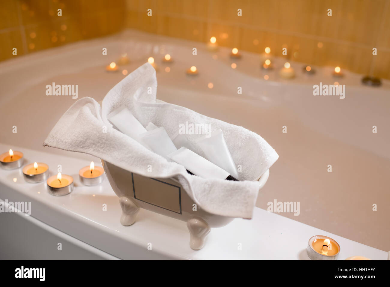 Hotelkosmetik im Bad Stockfoto