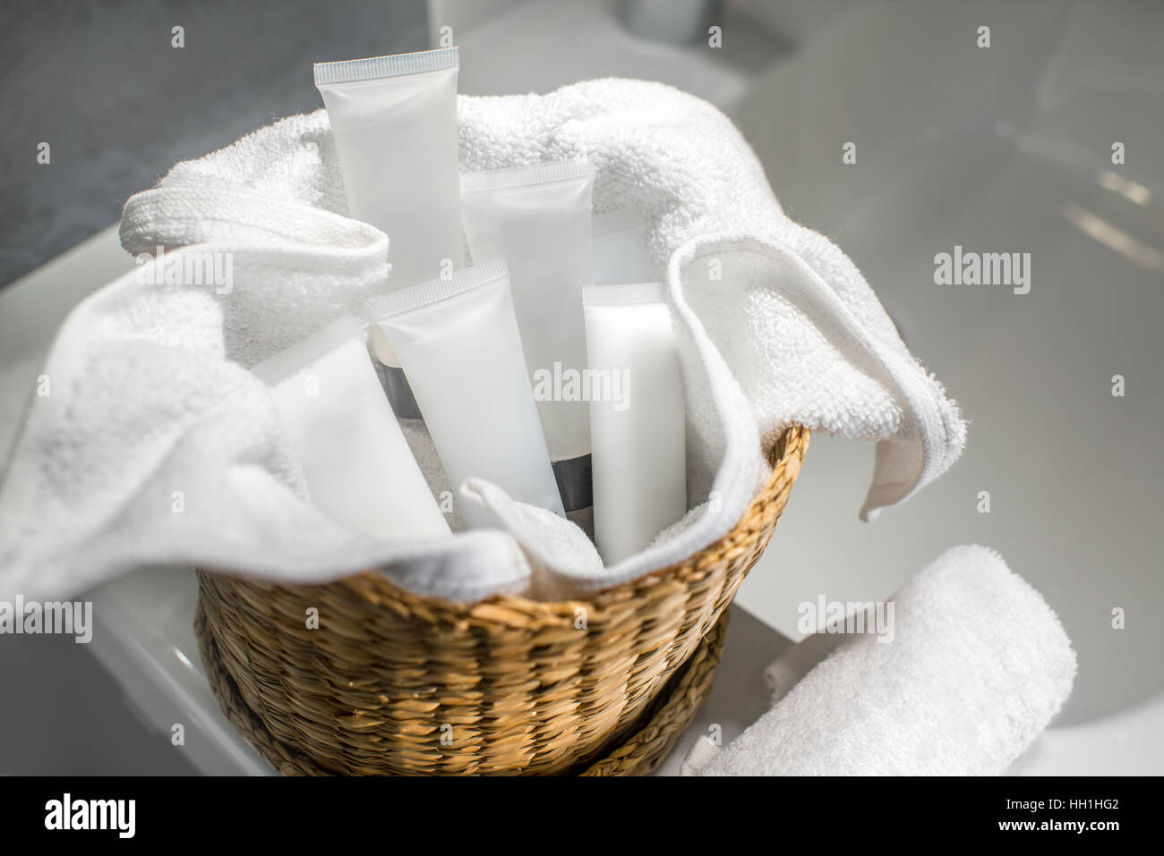 Hotelkosmetik im Bad Stockfoto