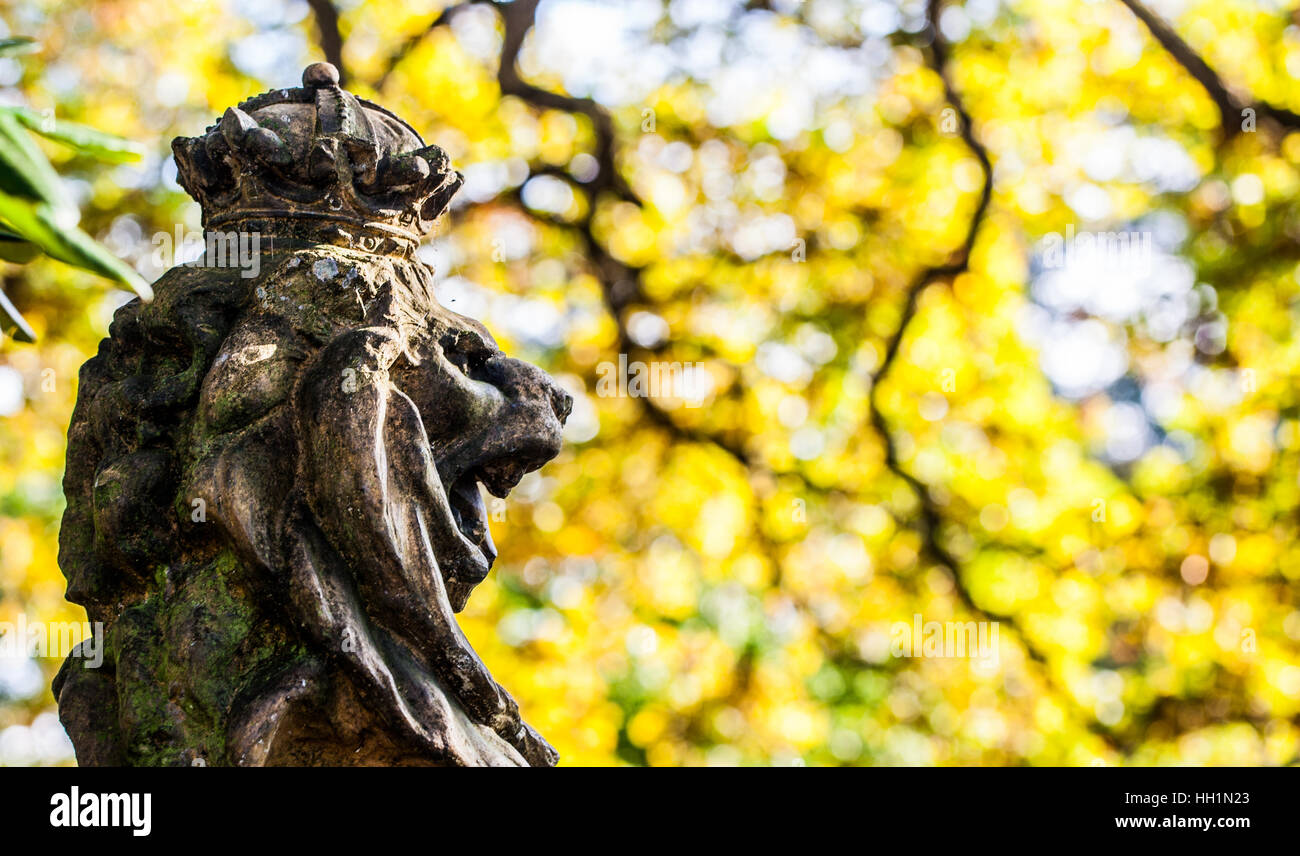Löwenkopf statue Stockfoto