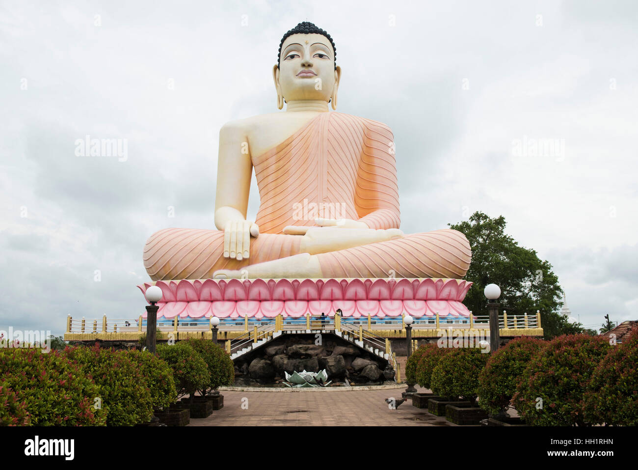 Riesige Buddha-Statue am Kande Vihara Tempel, Aluthgama, Sri Lanka Stockfoto