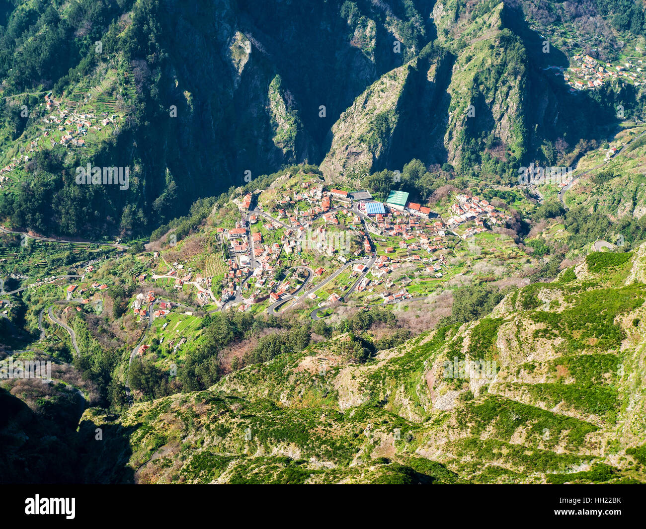 Typische Portugal Stadt auf der Insel Madeira, Luftbild Stockfoto