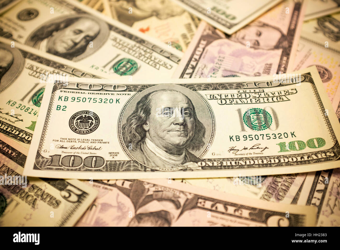 Hundert Dollar Rechnungen Hintergrund Stockfoto