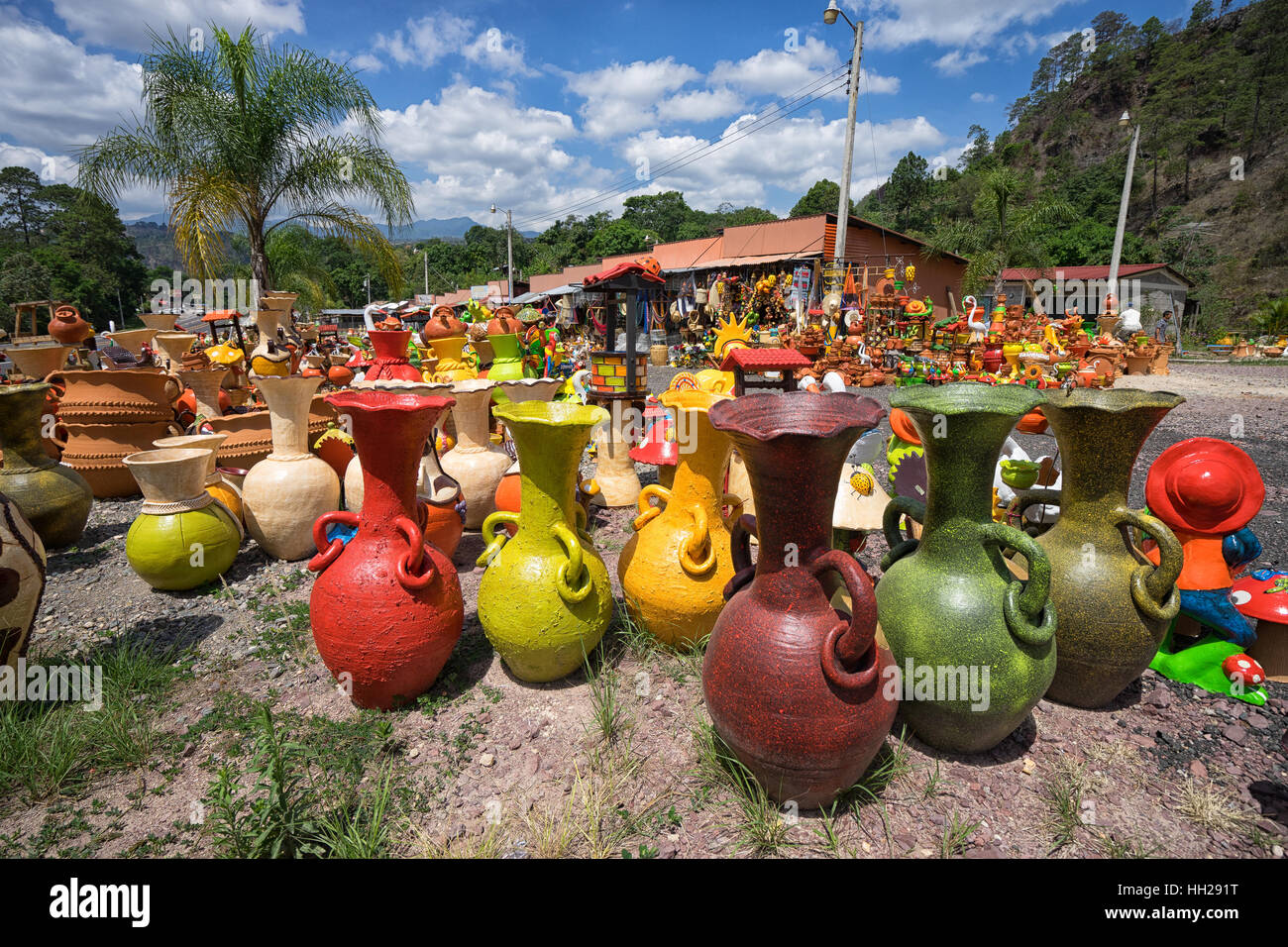 16. Mai 2016 Honduras: am Straßenrand Keramik Hersteller steht Stockfoto