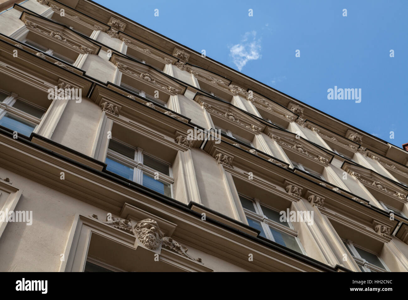 Vorderseite eines alten Gebäudes in Berlin-Prenzlauer Berg Stockfoto