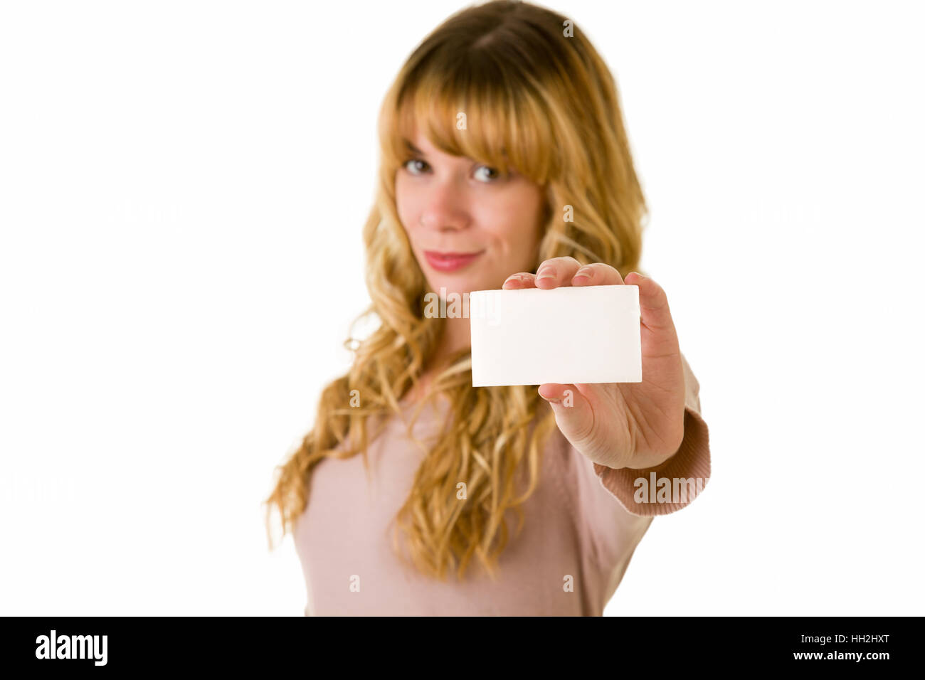 Eine attraktive blonde Frau mit Visitenkarte. Text Platz auf leere Karte Stockfoto