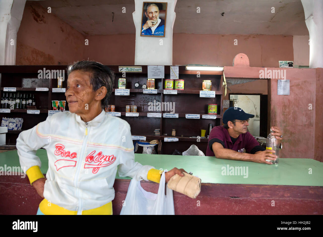 Typische bodega Lebensmittelgeschäft in Camagüey, Kuba Stockfoto