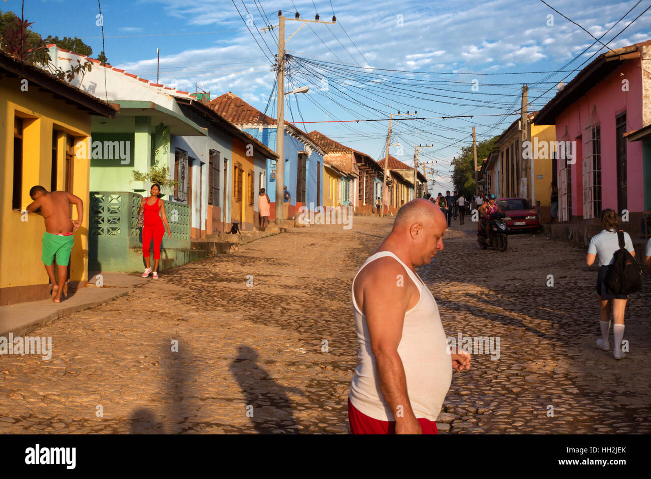 Am frühen Morgen in einer Straße von Trinidad, Kuba Stockfoto